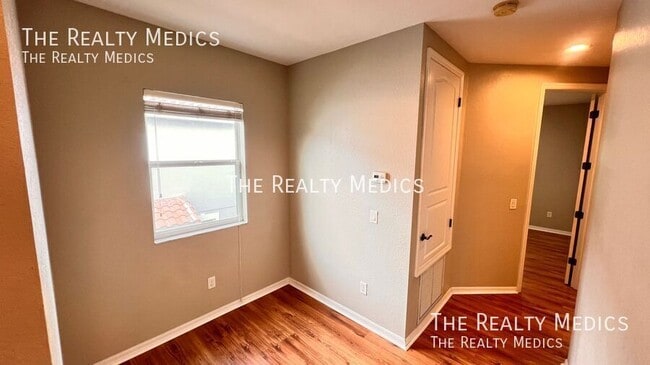 Building Photo - 1900 Garden Sage Dr