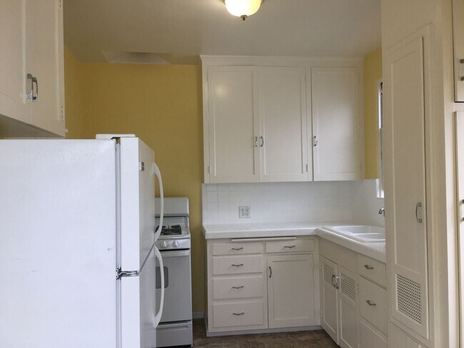 Primary Photo - 4054