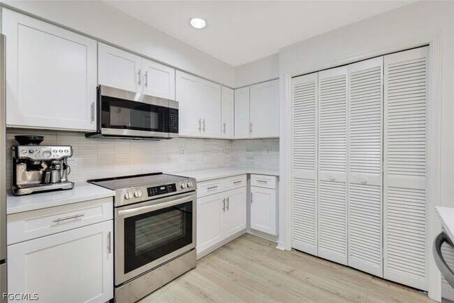 Building Photo - 13171 Whitehaven Ln