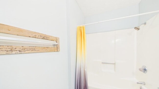 Building Photo - 301 Lullwater Dr