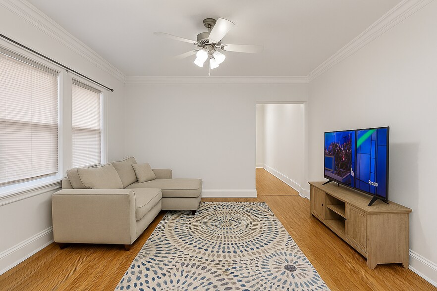 Building Photo - 446 W Arlington Pl