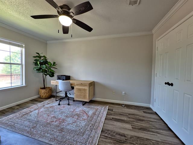 Building Photo - 1402 Stone Canyon Way