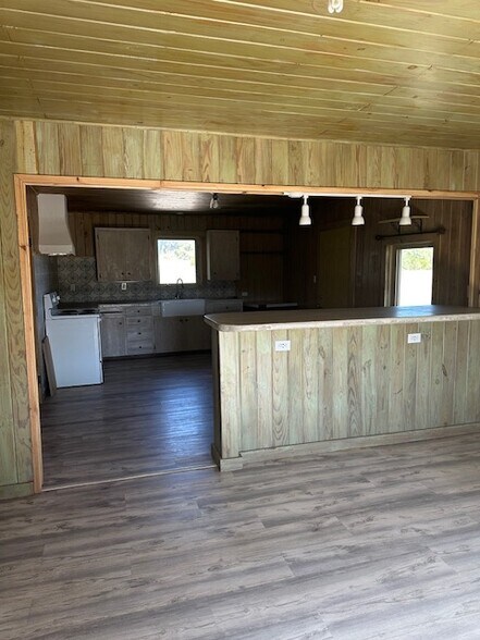 Living and kitchen space - open concept - 9900 E State Highway 71