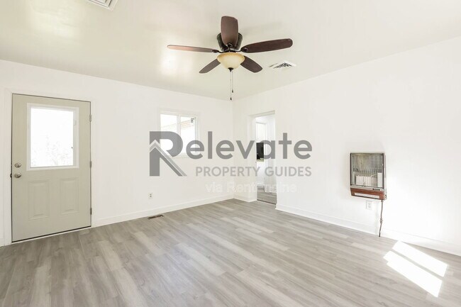 Building Photo - 4211 Wayside Rd