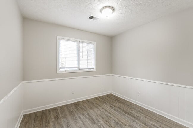 Building Photo - 4392 Hardwood Cir SW