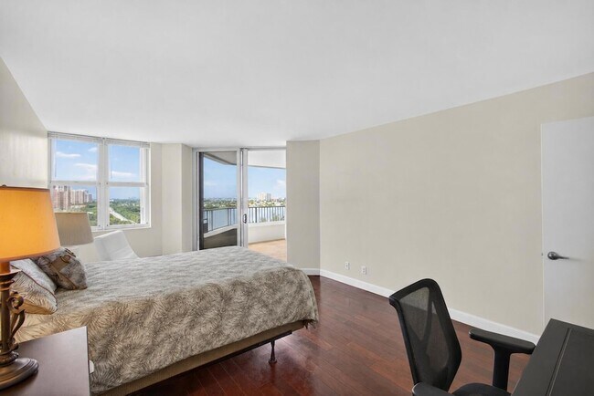 Building Photo - 5200 N Ocean Dr