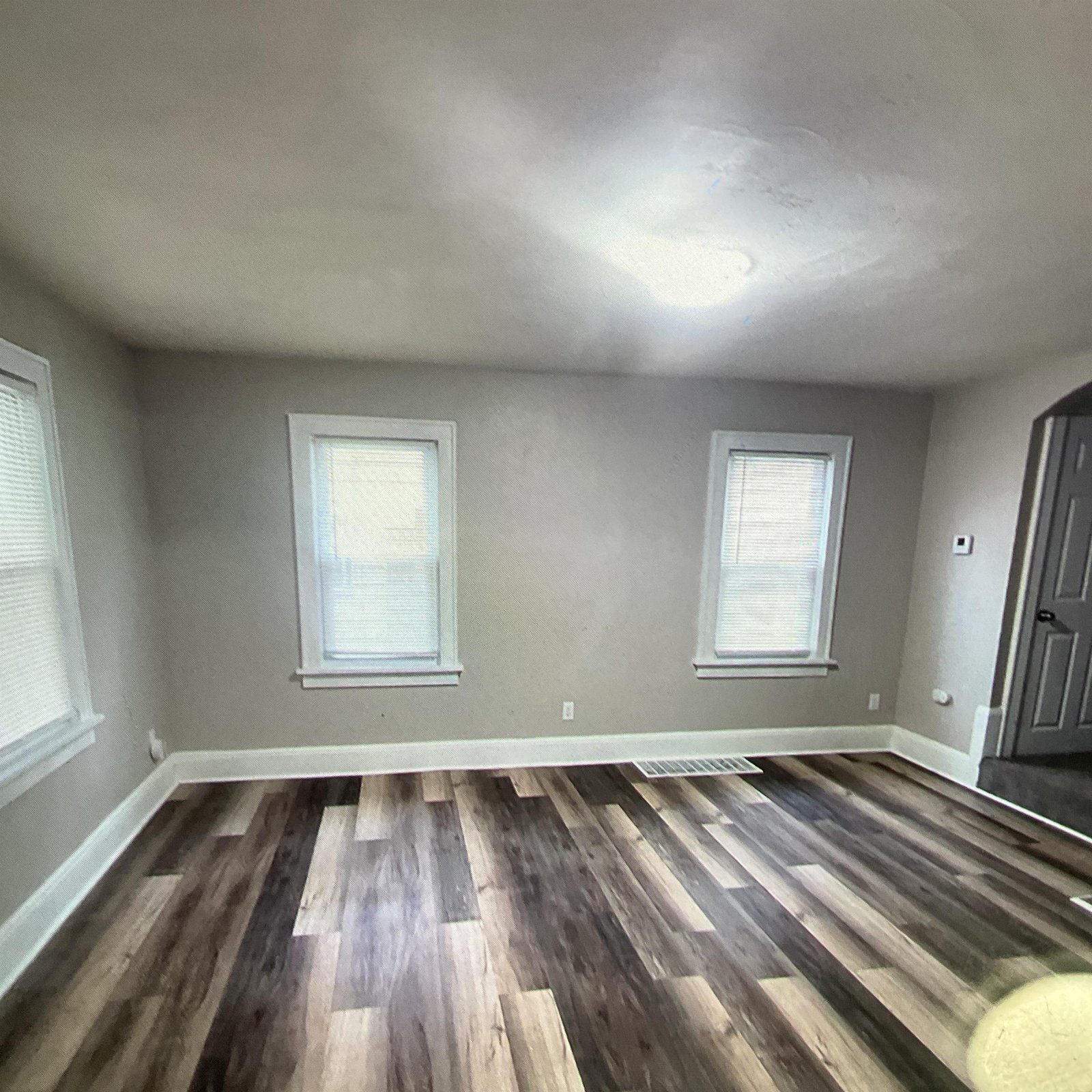 Building Photo - 670 Arbutus Ct