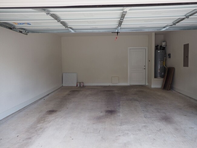 Building Photo - Beautiful two level Condo