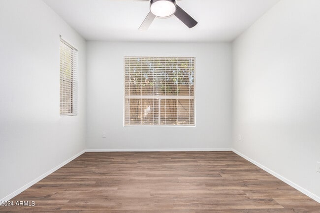 Building Photo - 9550 E Thunderbird Rd