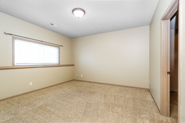 Building Photo - Gorgeous Family home for Rent!