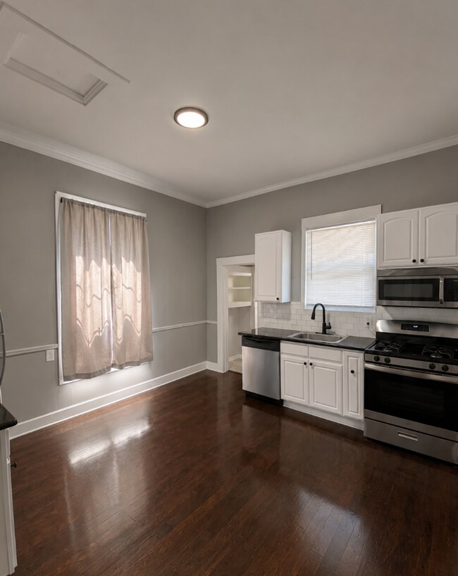 Building Photo - 2525 Filbert St