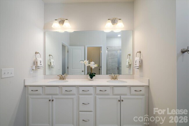 Building Photo - 8156 Merryvale Ln