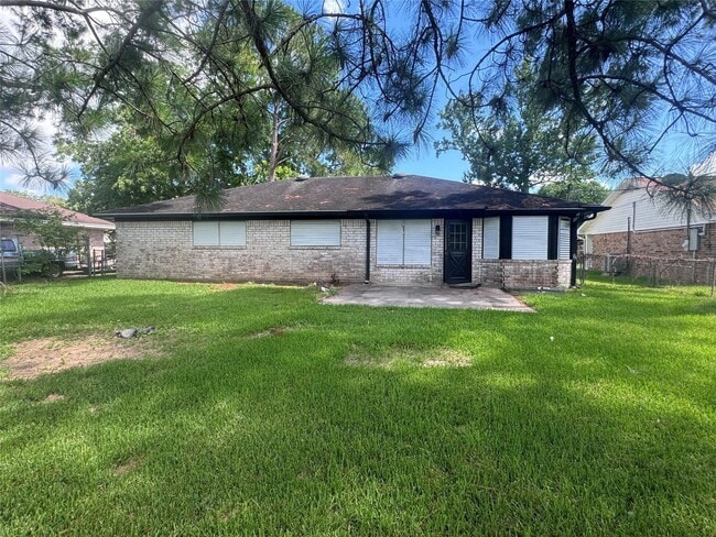 Building Photo - 7910 Jonquil Dr