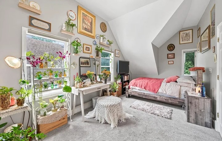 Building Photo - 3610 Dupont Ave N