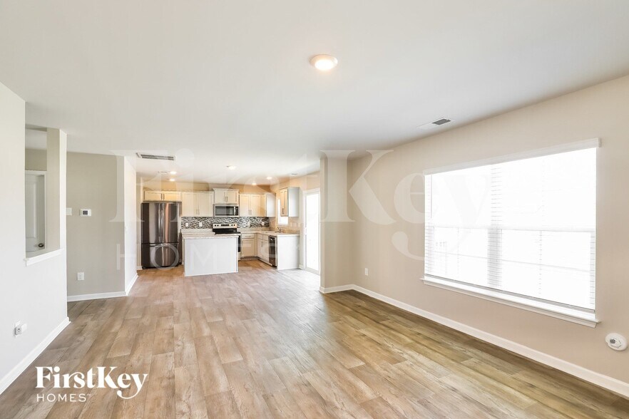 Building Photo - 6849 Keeneland Dr