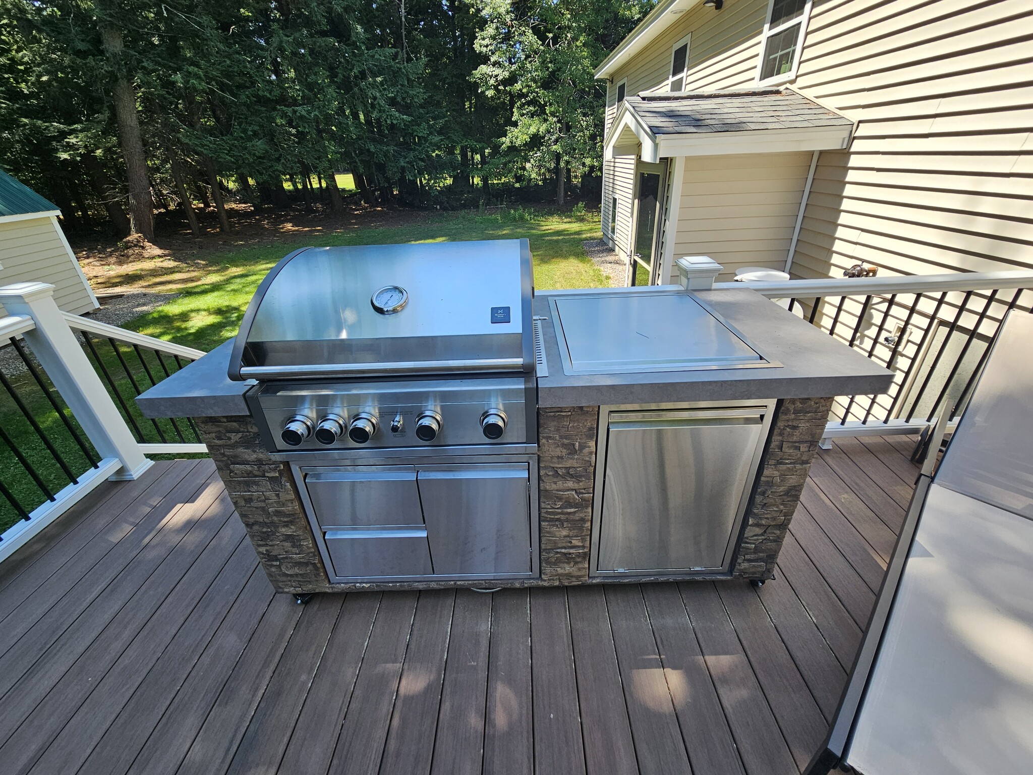 Building Photo - 435 High St