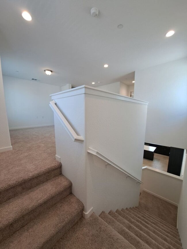 Building Photo - Gorgeous Two-Story Home Near Copper & Willow!