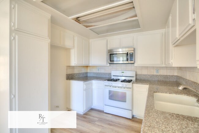 Building Photo - Lowest in the area!  Beautiful Family Home...