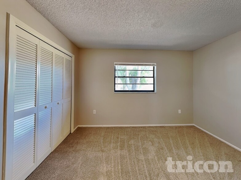 Building Photo - 2001 Deborah Dr