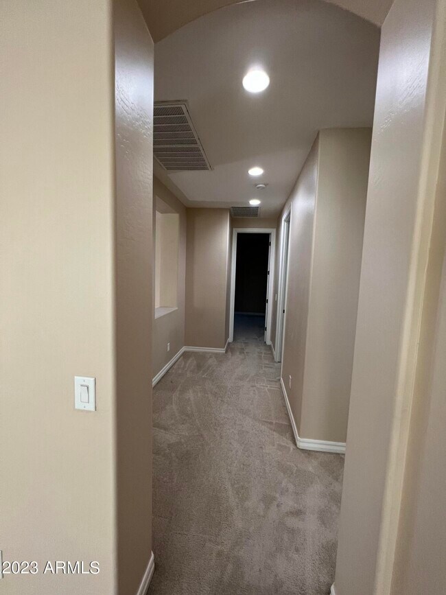 Building Photo - 2467 E Orleans Dr