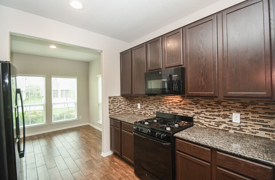 Building Photo - 14643 Twilight Knoll Trl