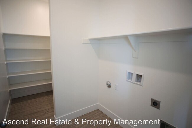 Building Photo - 5 br, 4 bath House - 9000 Lily Crest Way