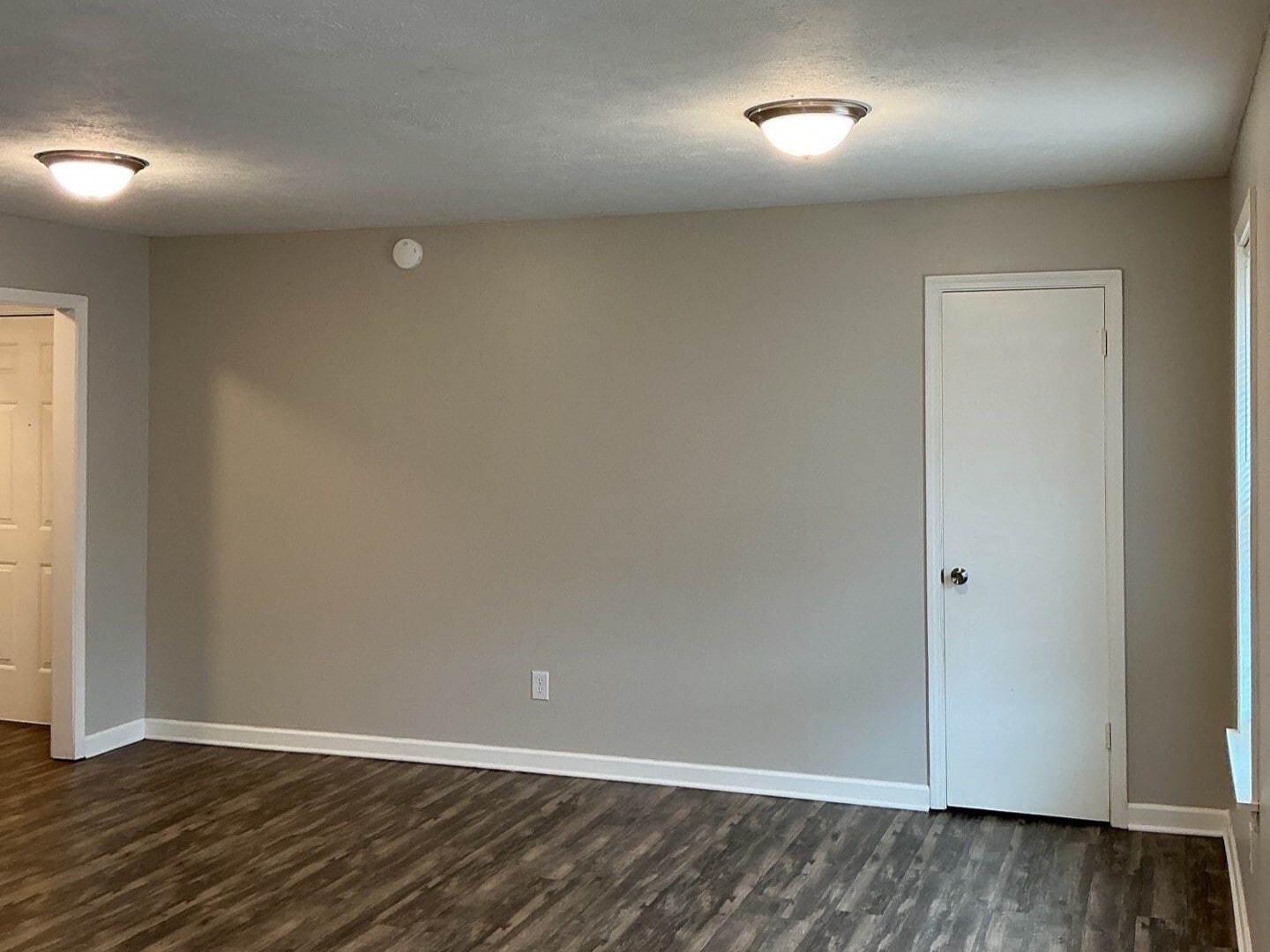 Building Photo - 290 Tinker Hill Cv