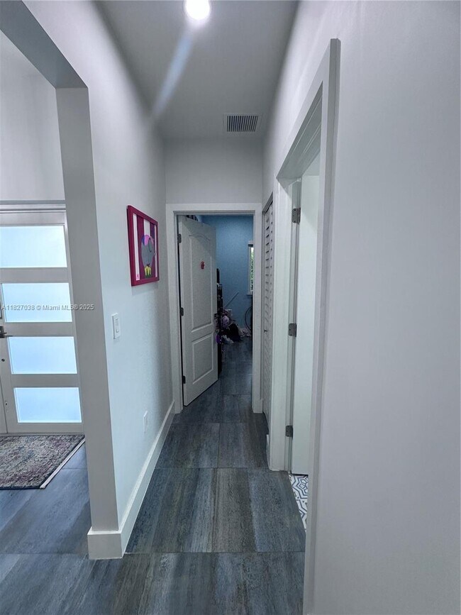 Building Photo - 16012 SW 64th Terrace