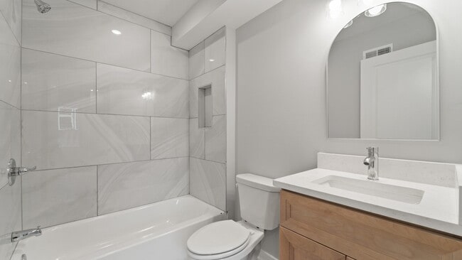 Building Photo - 1432 Ogden St