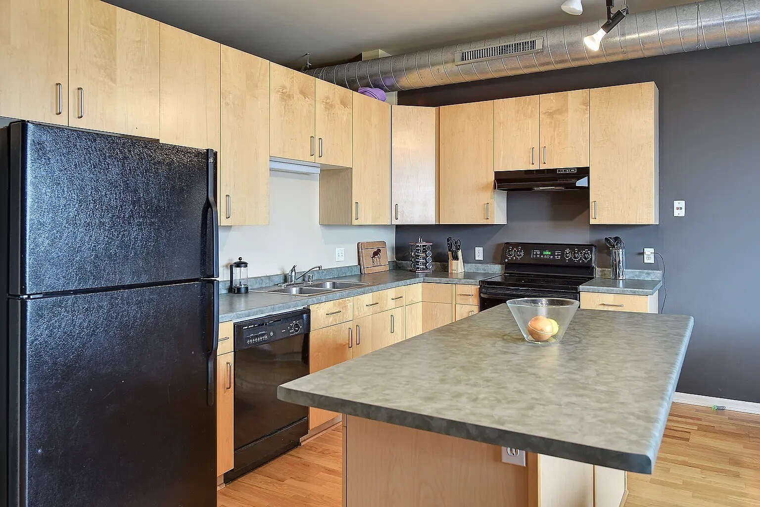 Building Photo - 1924 N Hubbard St