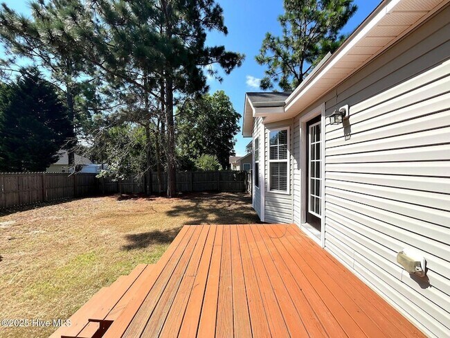 Building Photo - 205 Woodgreen Ln