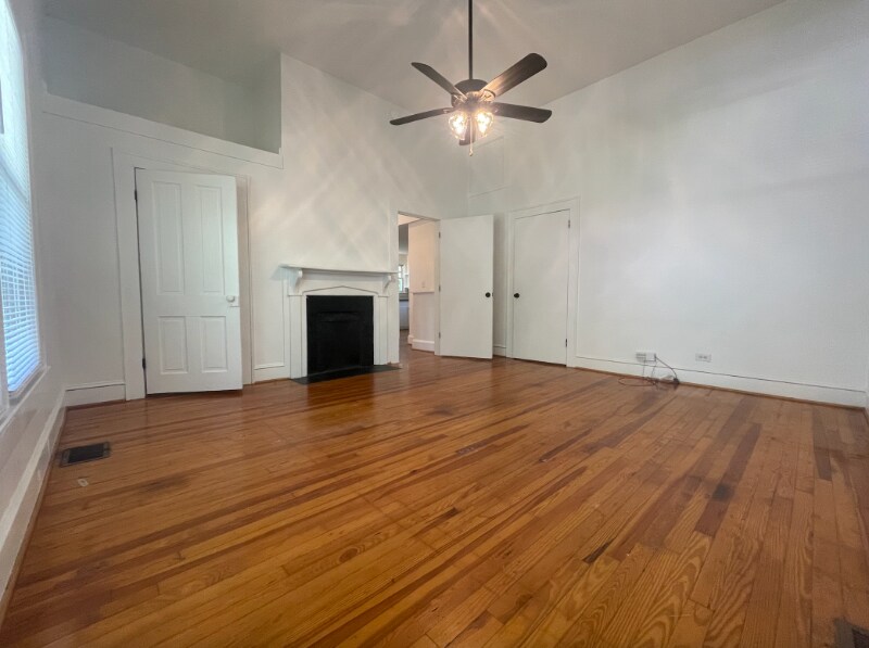Building Photo - 22 Pelzer St