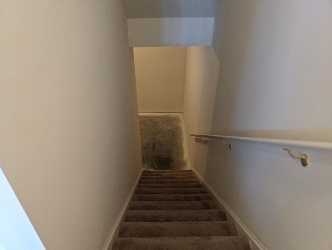 Building Photo - 3 Bedroom Townhouse For Rent in Charming Waynesboro, PA