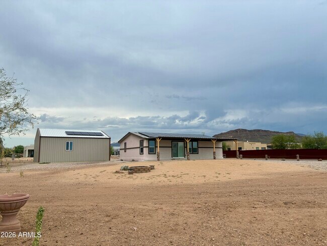 Building Photo - 42608 N 6th Ave