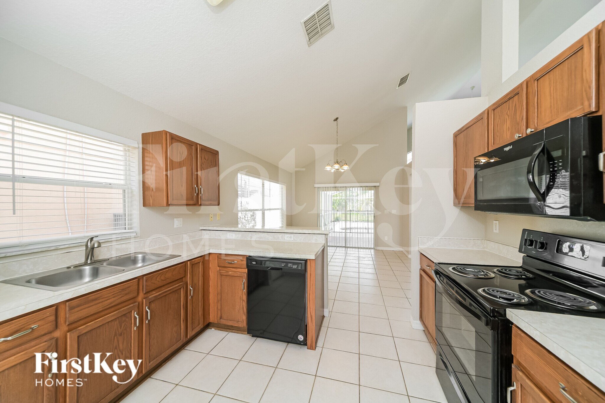 Building Photo - 301 Balmoral Ct