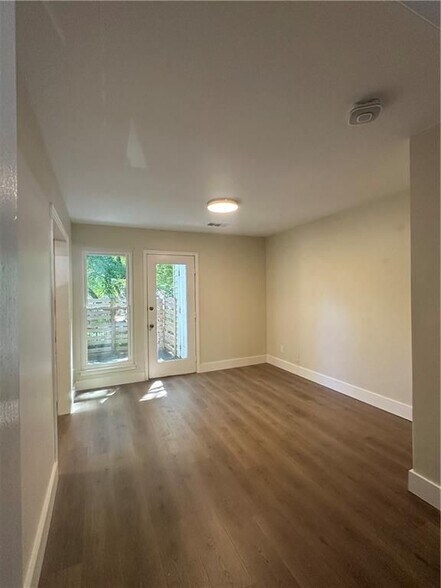 Building Photo - 3155 Cape Cir