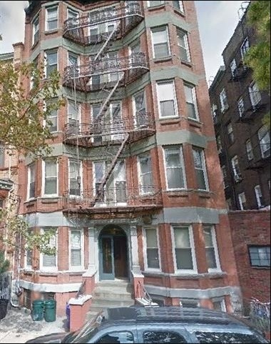 Building Photo - 106 11th St