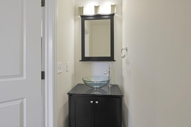 Building Photo - 7090 Dean Farm Rd