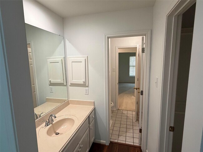 Building Photo - 1103 Glendale Dr
