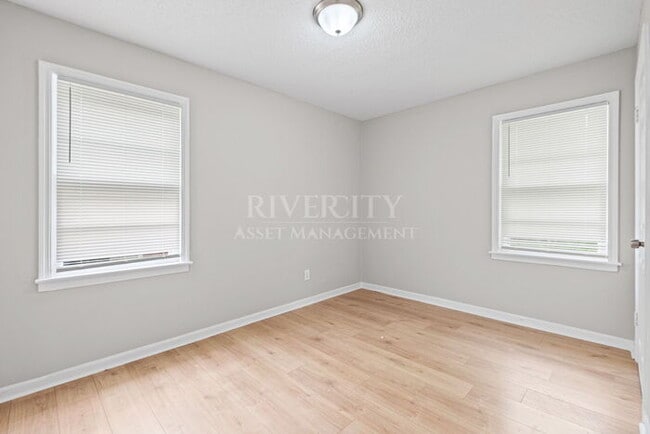 Building Photo - WHITEHAVEN GEM!!!! SECTION 8 WELCOMED !!!