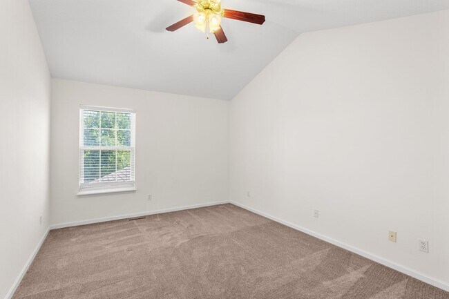 Building Photo - 2500-2502 Northampton Dr.