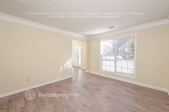 Building Photo - 6521 Carriage Ln