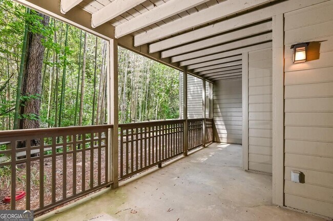 Building Photo - 201 Lenox Way NE