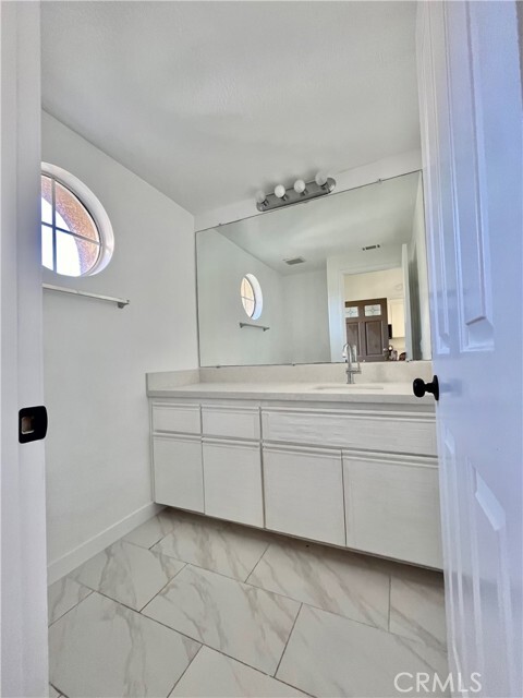 Building Photo - 217 Encantado Cyn