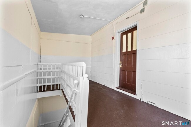 Building Photo - 313 High St