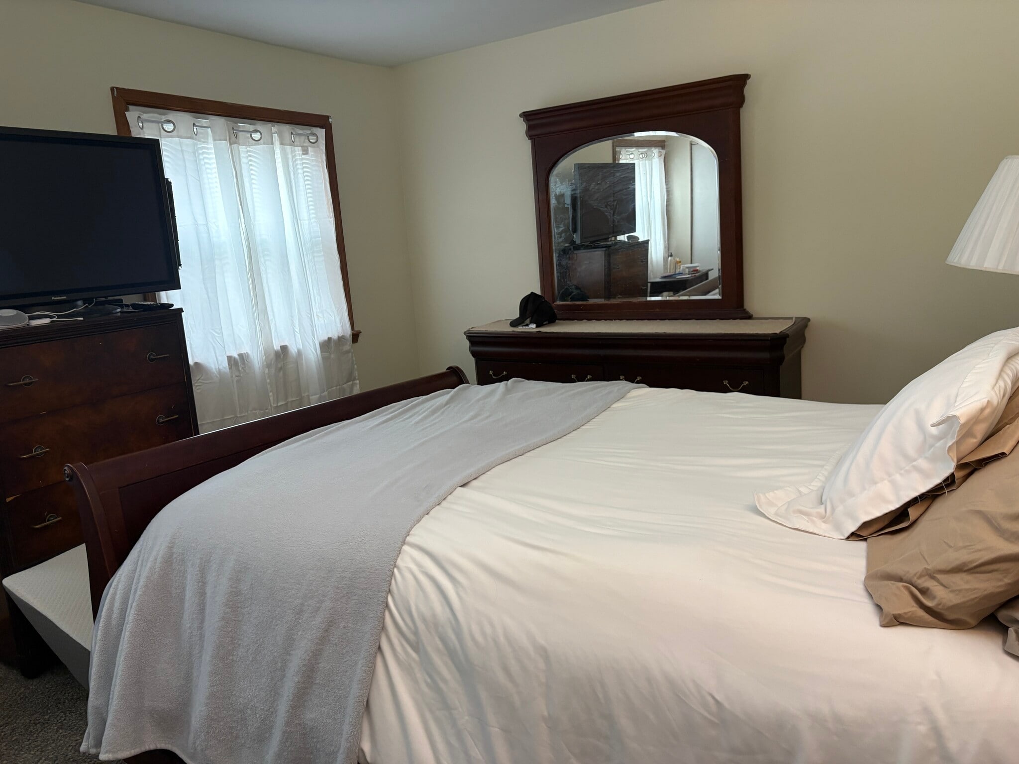 Building Photo - 8 Nassau Ct