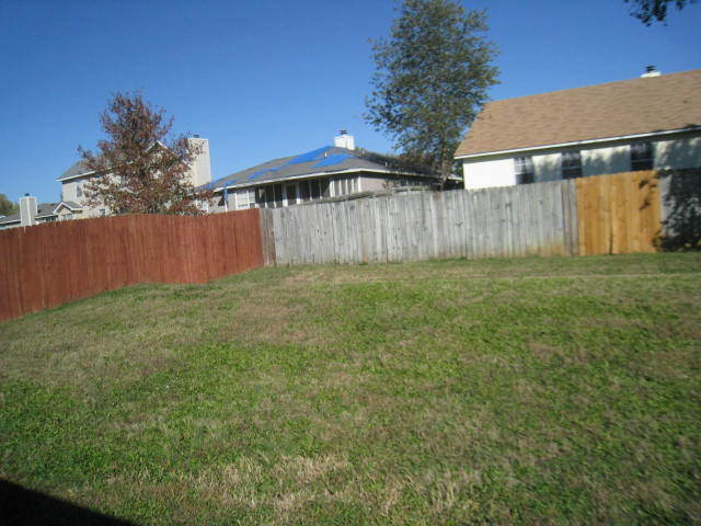 Building Photo - Half off first month rent move in special