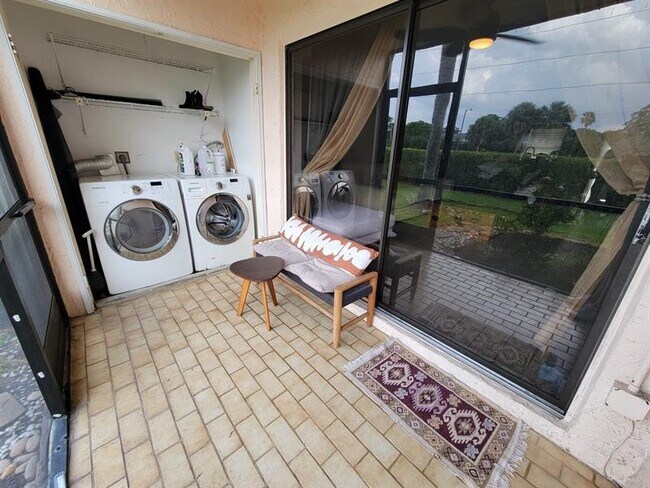 Building Photo - 22100 Palms Way