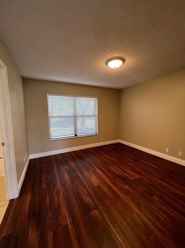 Building Photo - 1520 Windorah Way