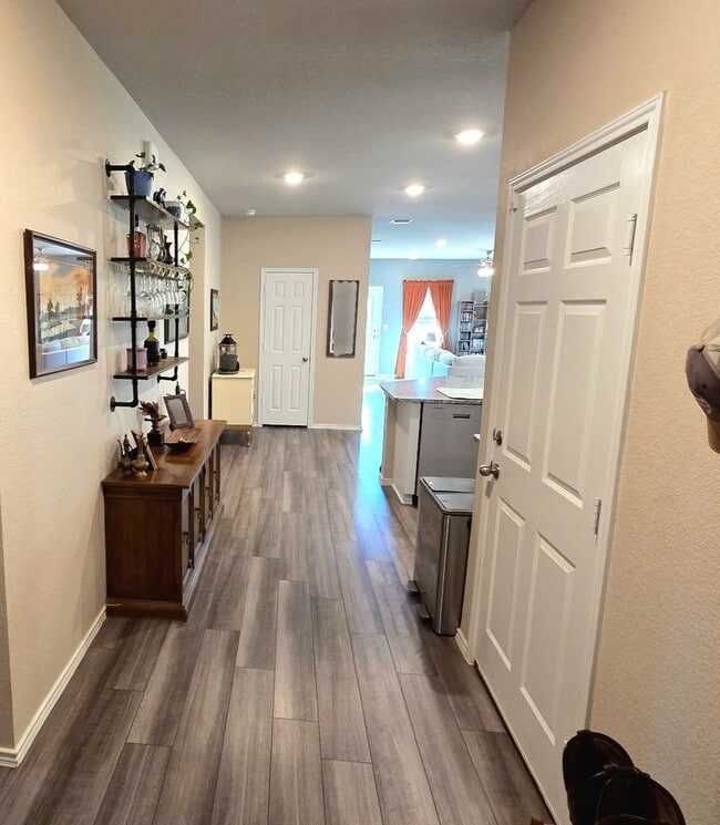 Building Photo - 2569 Merganser Dr